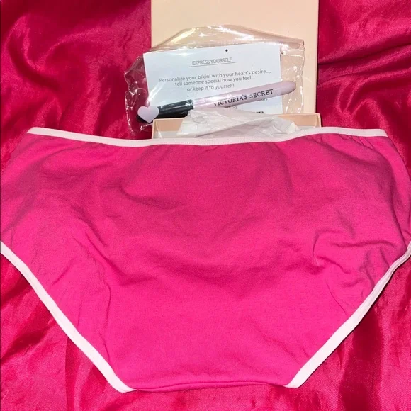 Victoria's Secret RARE Y2K Express Yourself Pink Heart Panty NWT - Picture 5 of 6
